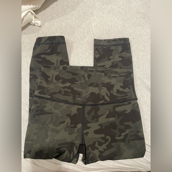 Wunder train high waisted crop camo - Picture 2 of 2